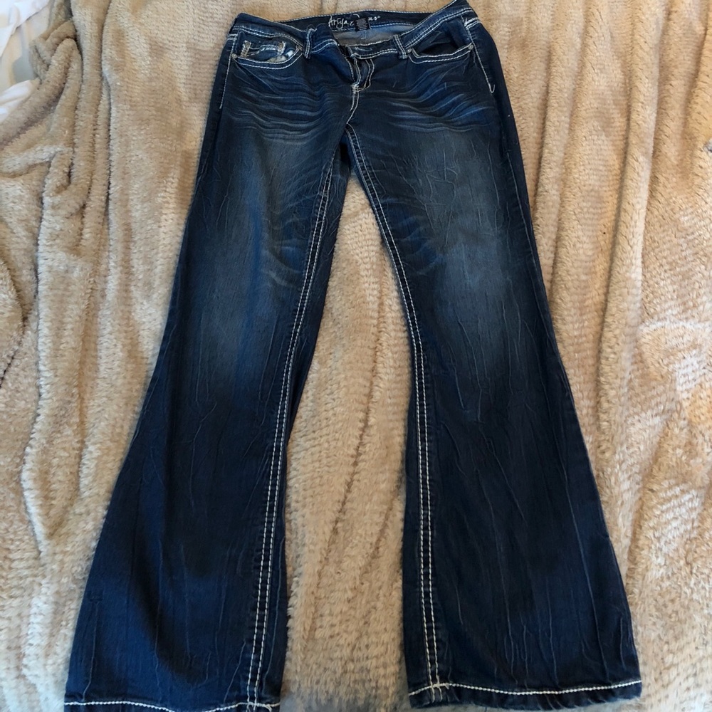 Ariya dark washed bootcut jeans!